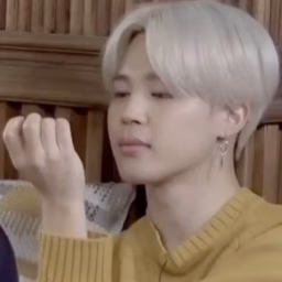 Jimin’s pinky toe