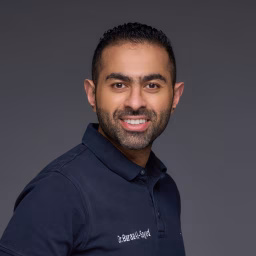 Baraa Al-Sayed | د.براء السيد | طبيب تجميل و زراعة الأسنان