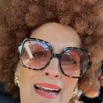 TMI Aunt Tammi | Messy Midlife Stories
