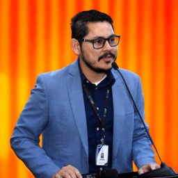 Prof. Sandro Santiago
