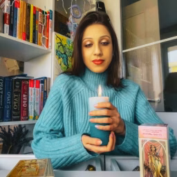 The World Cosmos Tarot  & Astrology 