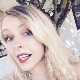 Evie Nova