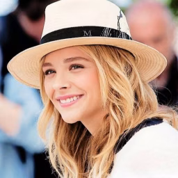 Chloë Grace MoretzLT 2