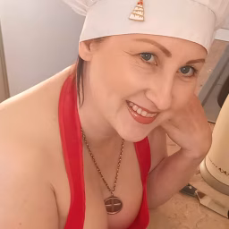 Mila naturist. Kitchen.