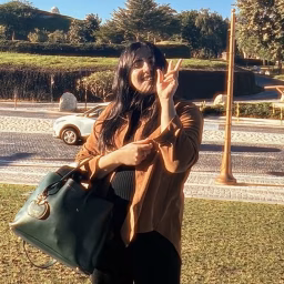 Amna In Korea