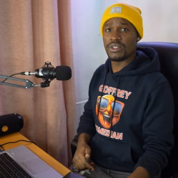Geoffrey Comedian Kenya