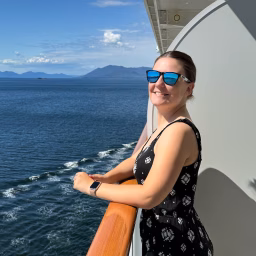 Emma Cruises