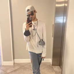 Shopaholique - Luxury Lover Fashion Freak 