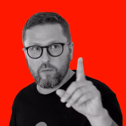 Анатолий Шарий