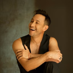 Luciano Pereyra - Topic