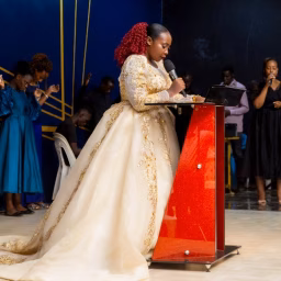 Julie Deborah Official