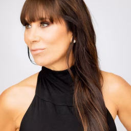 Christina Flach Makeup Artist
