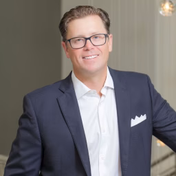 Dr. Frederick Weniger (Weniger Plastic Surgery)