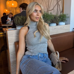 alexis