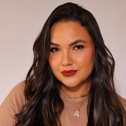 Adriana Brito Makeup