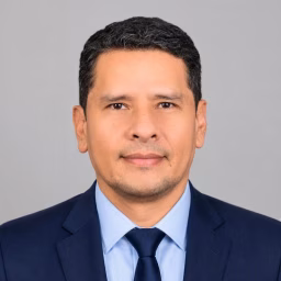 Carlos E Villarroel