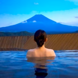Female Travel Japan