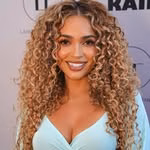 PERSIA- Curls | Beauty | Lifestyle | Wellness |  Realtor®