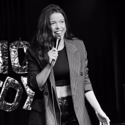 Fernanda Arantes | Standup Comedy