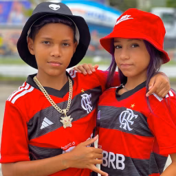 Arthur E Julia 