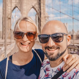 WE TRAVEL THE WORLD