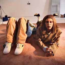 Erykah Badu - Topic