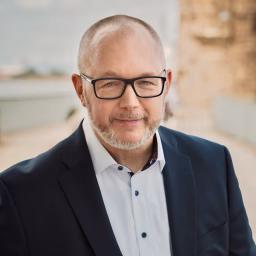 Alexander Flögel