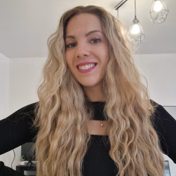 POPPY HAIRSTYLES