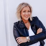 Kaila Gibson • Makeup Artist | Mom Style