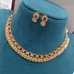 nia fashion hub