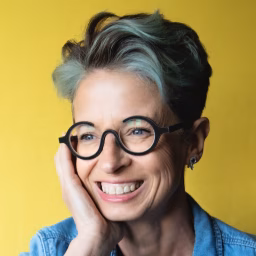 Dr Liz O'Riordan