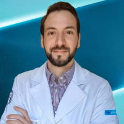 Dr. Caio Zanetti