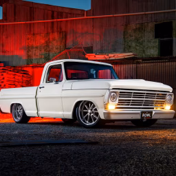 Rowl Customs