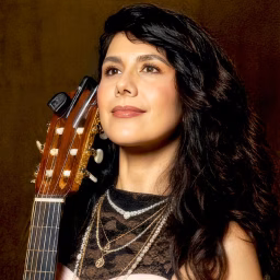 Rosalía León