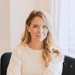 Emily Sharp | Art Therapy + Travel