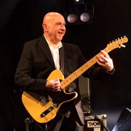 Pete Farrugia Guitar Teacher