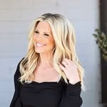 Hillary |  Design | LifeStyle | Content Creator