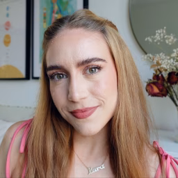 laralikesmascara