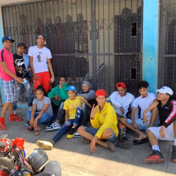 4K FAMILY más flow