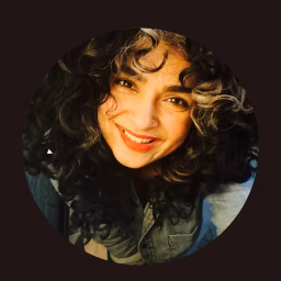 Elizabeth | Curly Hair Blogger